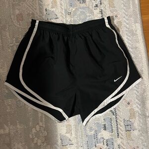 Nike Black and White Athletic Shorts Lightweight Tempo Design